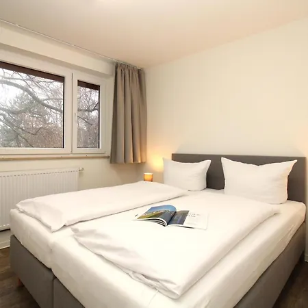 Am Haus 2 3 4*